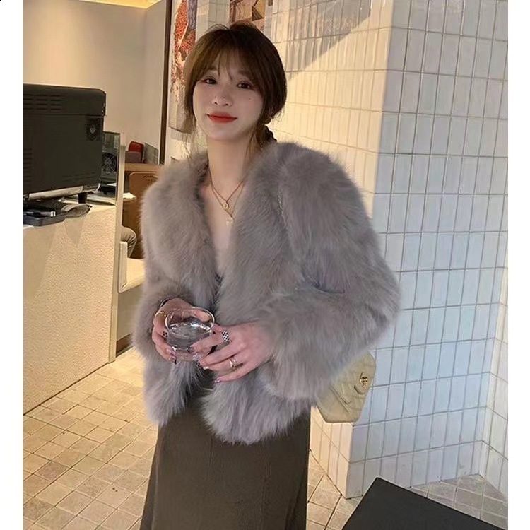 RR2819 Streetwear Faux Mongolian Sheepskin Fur Coats Women faux Sheep Fur Jackets Fuflly Long Sleeve Short Fur Coats Winter Warm 240919