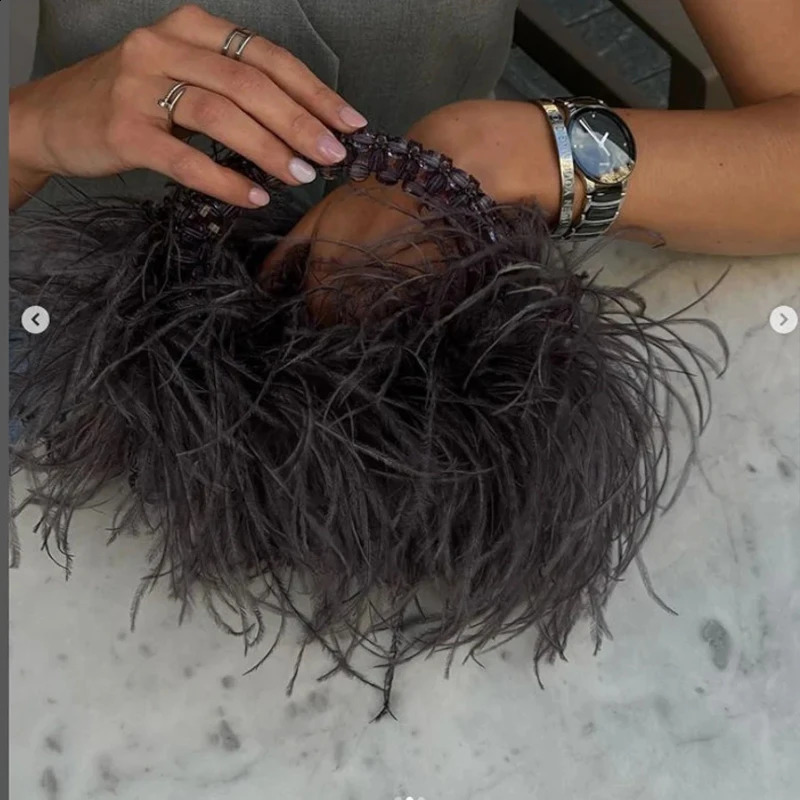 3 Female with feather added Christmas gift top of e controller er wallet beaded retro participate in the event 240923 4