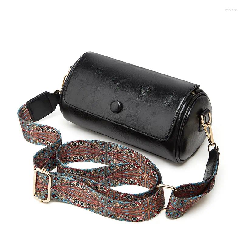 2025 NEW 2025 NEW Totes Retro Women Round Bags Fashion Female Shoulder Ladies Crossbody Bag Leather Sg zhanyishengli