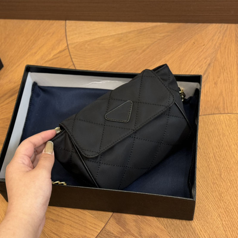 Designer bags Luxurys Women Woman Classic Nylon Waist bag Chest bag Armpit bag Retro bag Camera bag Mobile phone bag Shoulder Bag Crossbody Bags