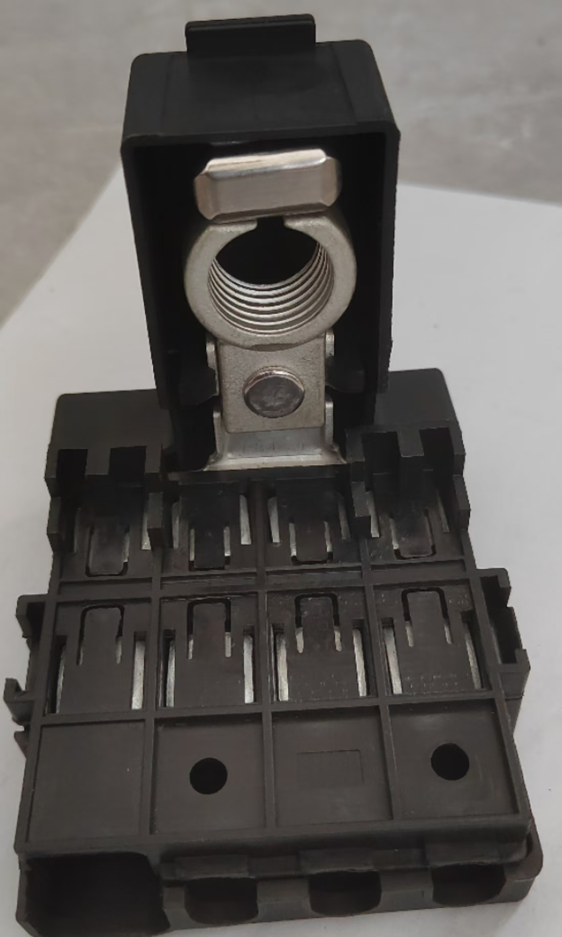 Durable Car Electrical System Fuse Box - Four Outlets Available