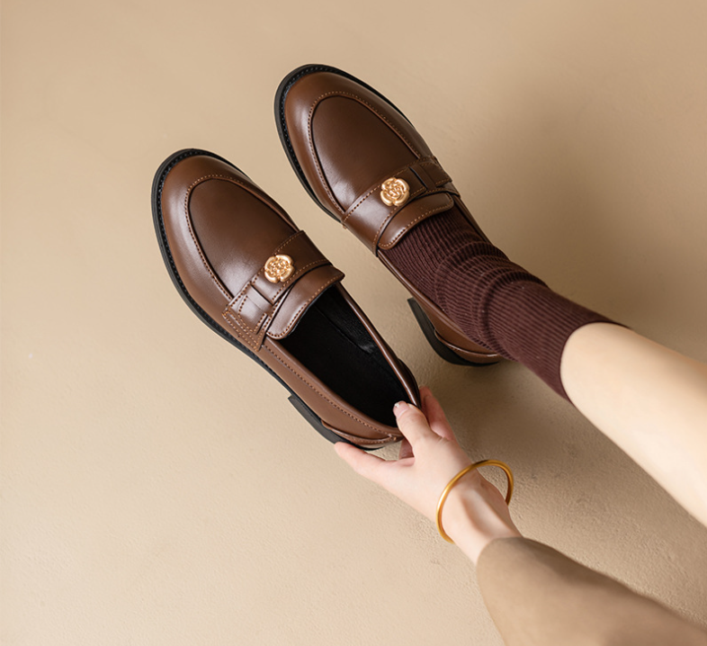 Women Casual Shoes Leather Shoes Vintage Design Loafers Shoes Slip On France Gentle Style Fashion Triple Black Brown Free shipping