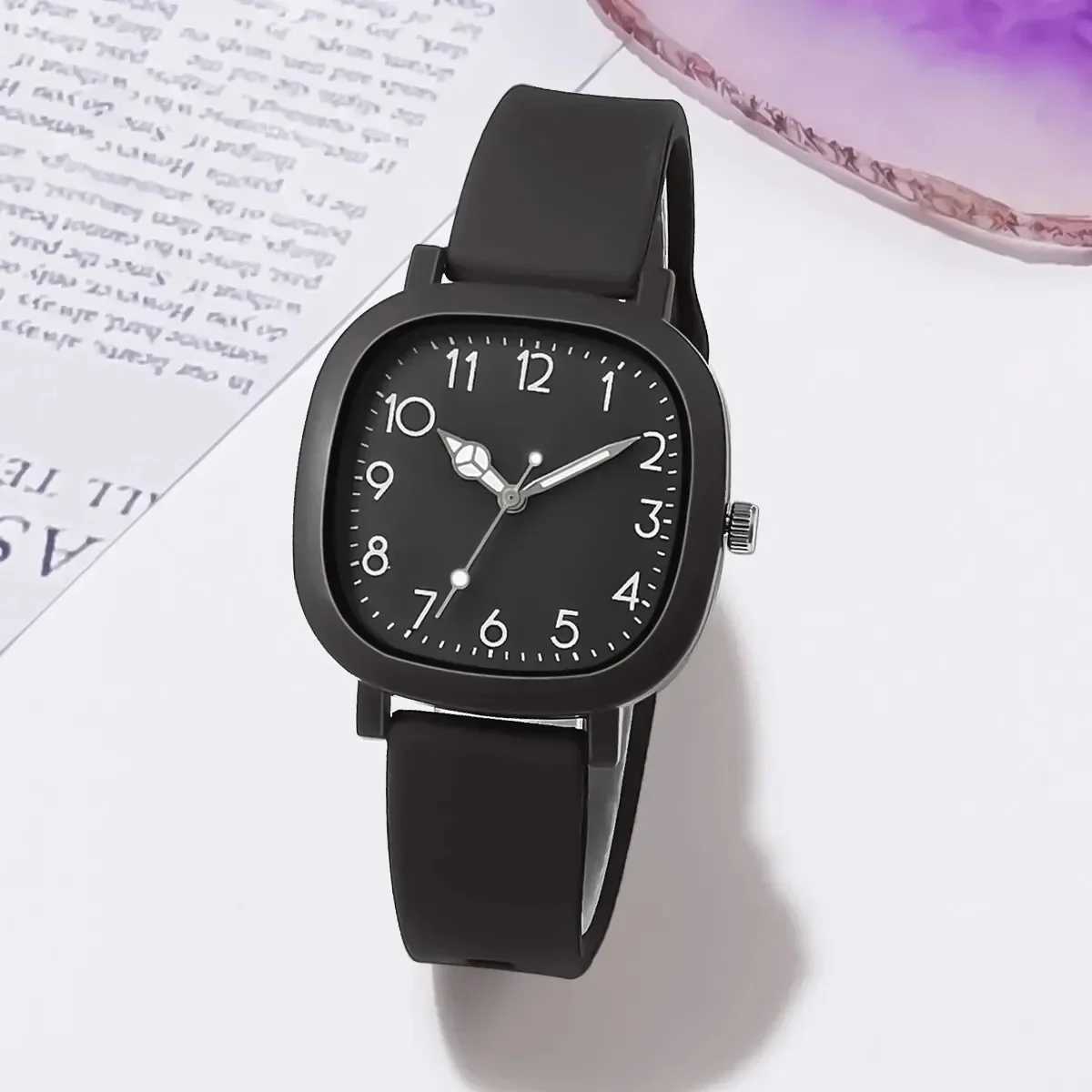 Fashion Simple Arabic Digital Surface Silicone Strap Women Quartz Watch Relogio Feminino Womens Silicone Sports WatchX240923