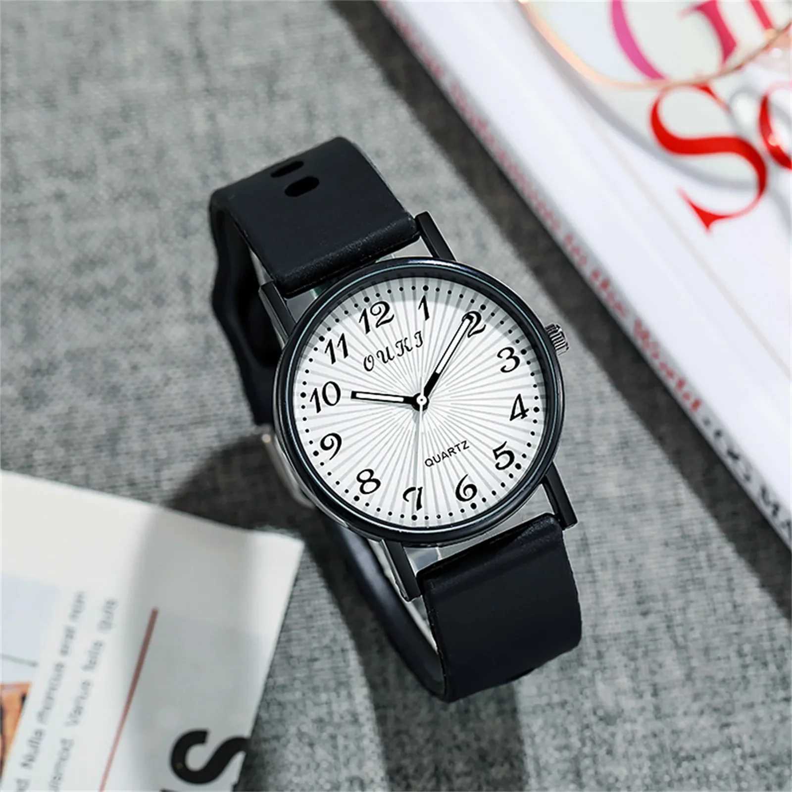 Multi Color Silicone Strap Watch for Students Quartz Minimalist Watch Digital Ins Watches for Women Fashion Round Dial RelogioX240923