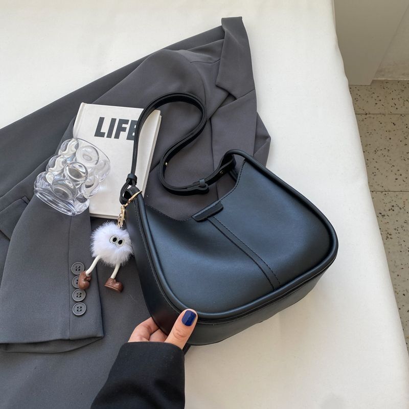 Korean Fashion Multifunctional Women's Armpit 2025 Autumn And Winter New Item Niche Commuting Small Square Design Fee Crossbody Bag Women's 