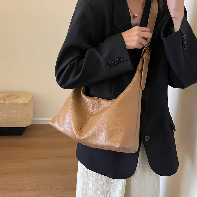 Fashion Simple Large Capacity Shoulder Bags Women Retro Big PU Leather Tote Bag Solid Handbag High-capacity Hobo Bag 240918