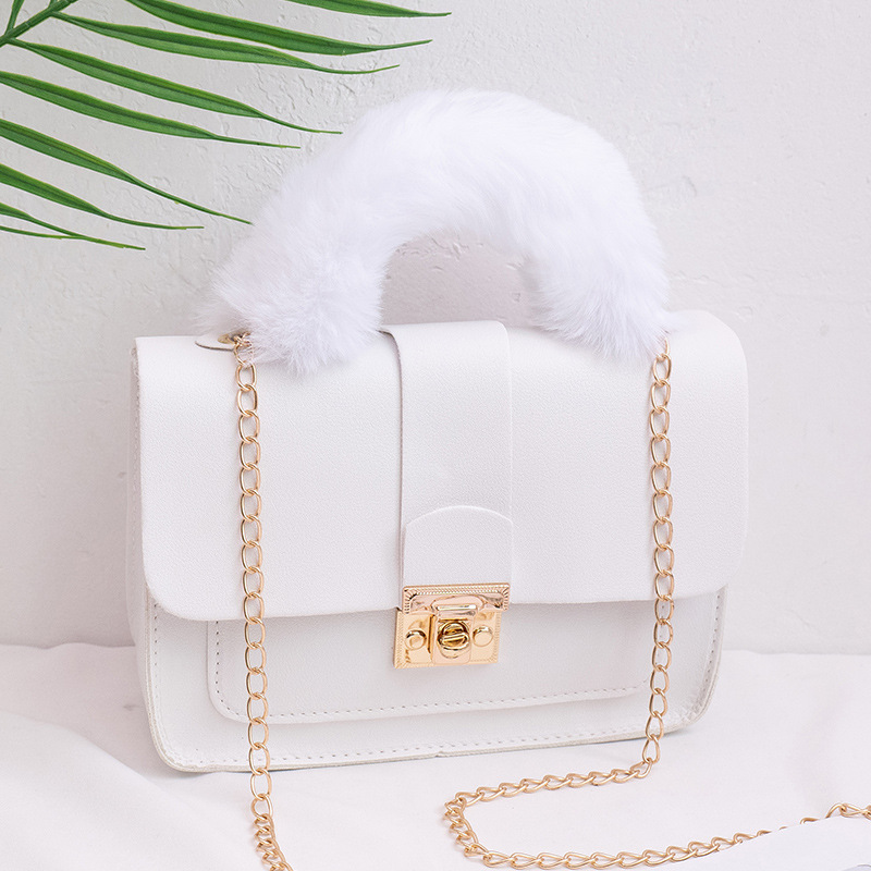Ladies Hand Bags Designer Crossbody Bag Plush Handle Handbags Personalized Chain Fashion Bags Simple Style Shoulder Bags DPD2409232