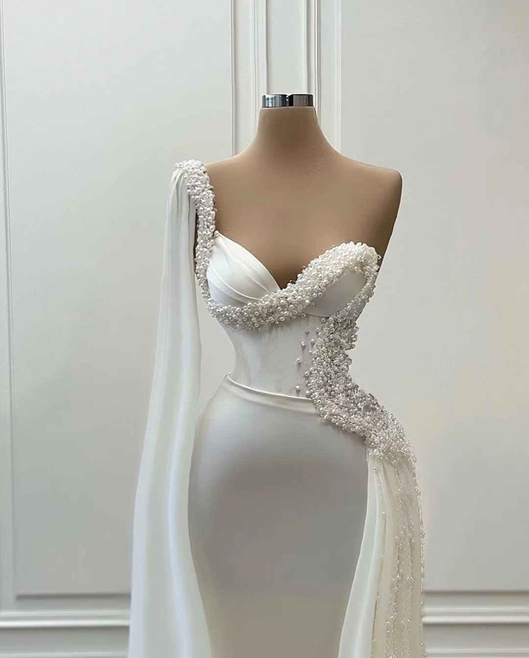 Luxury One Shoulder Wedding Dresses Beaded Pearls Bridal Gown Full Sleeve Formal Gowns Mermaid Evenings Dresses for Weddings Robes De Mariee
