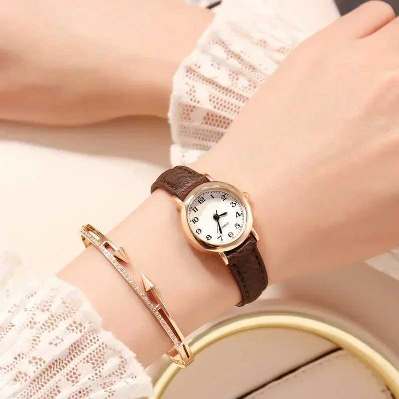 New Exquisite and Practical Ladies Luxury Design Leather Watch Ladies Quartz Wristwatch Women Small Round Dial Clock Reloj MujerX240923
