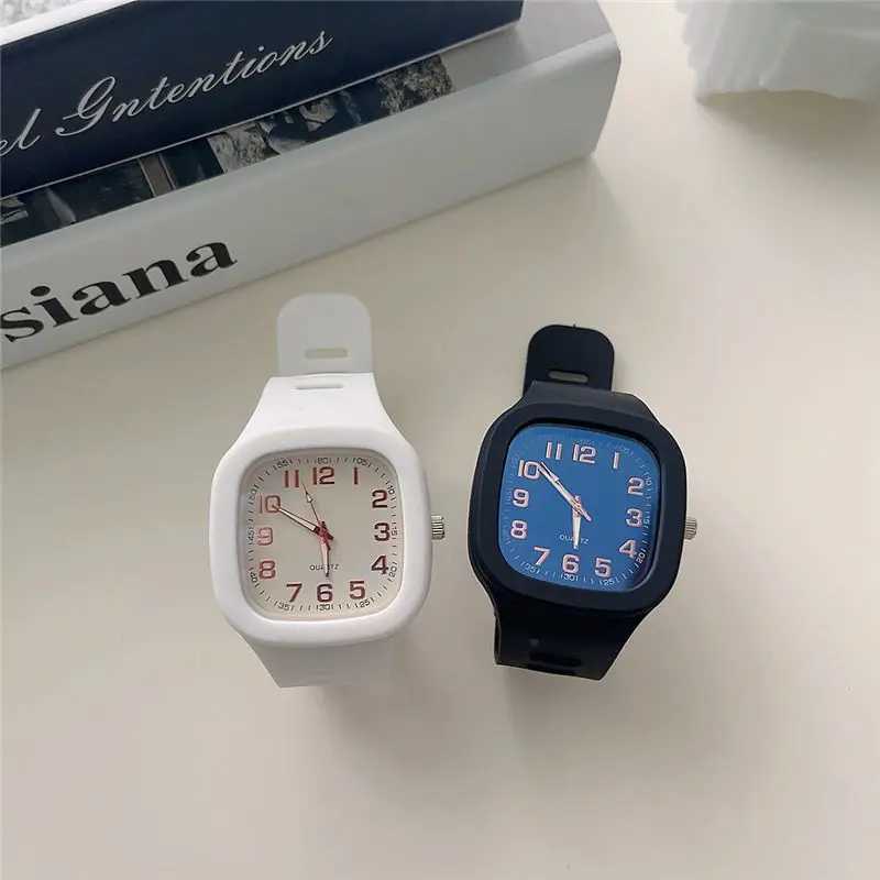 Fashion Women Watches Squartz Dial Watch Women Luxury Ladies Quartz Wristwatches Silicone Female ClockX240923