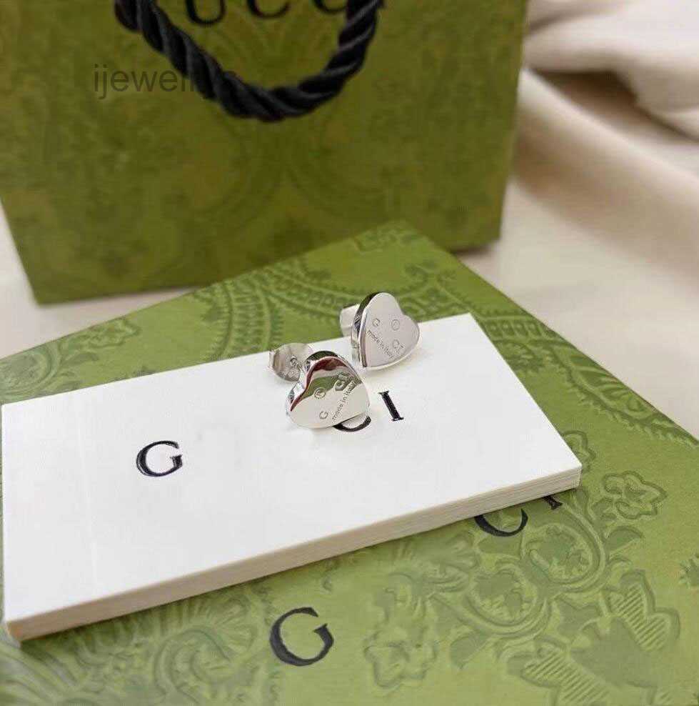 Designer Jewelrys Designer 925 Silver Plated Ear Stud Earring Popular Stainless Steel Classic Love Heart Charm Earrings Aretes Orecchini for Women Lovers Gifts Jew