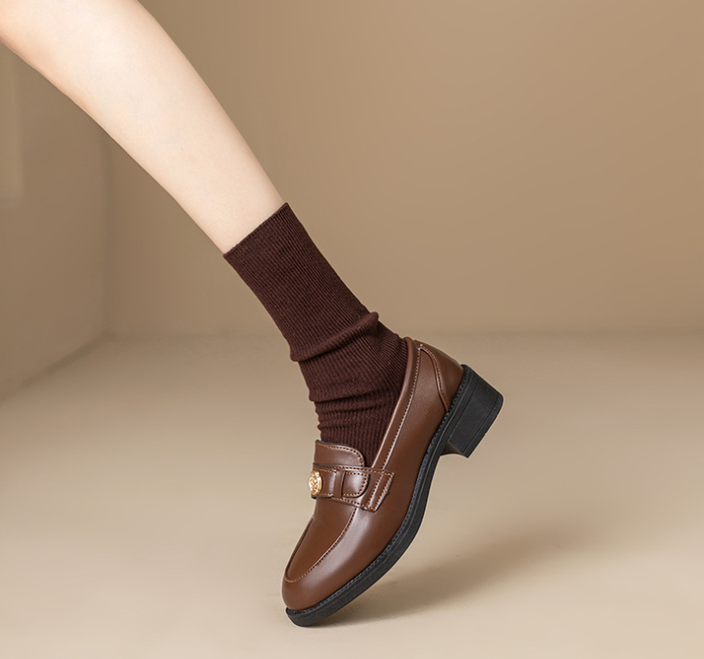 Women Casual Shoes Leather Shoes Vintage Design Loafers Shoes Slip On France Gentle Style Fashion Triple Black Brown Free shipping