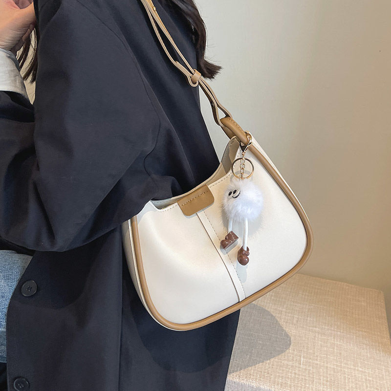 Korean Fashion Multifunctional Women's Armpit 2025 Autumn And Winter New Item Niche Commuting Small Square Design Fee Crossbody Bag Women's 