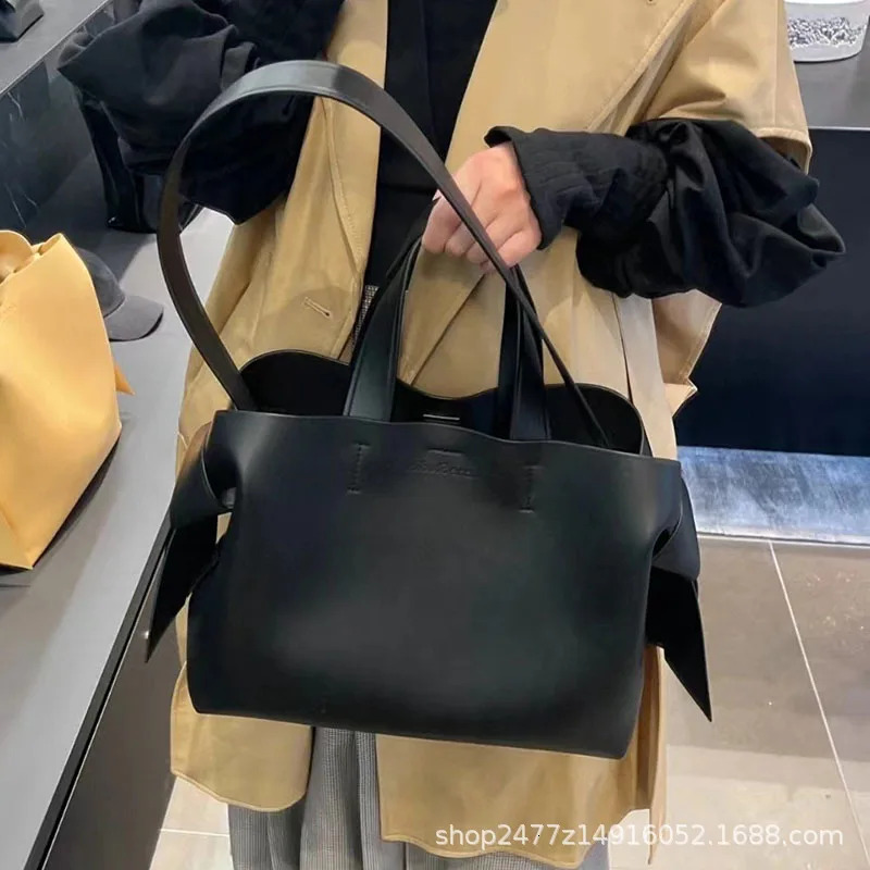 Niche Bow Tote Bag New Designer Leather Casual Commuting Bag One Shoulder Women's Soft Handbag