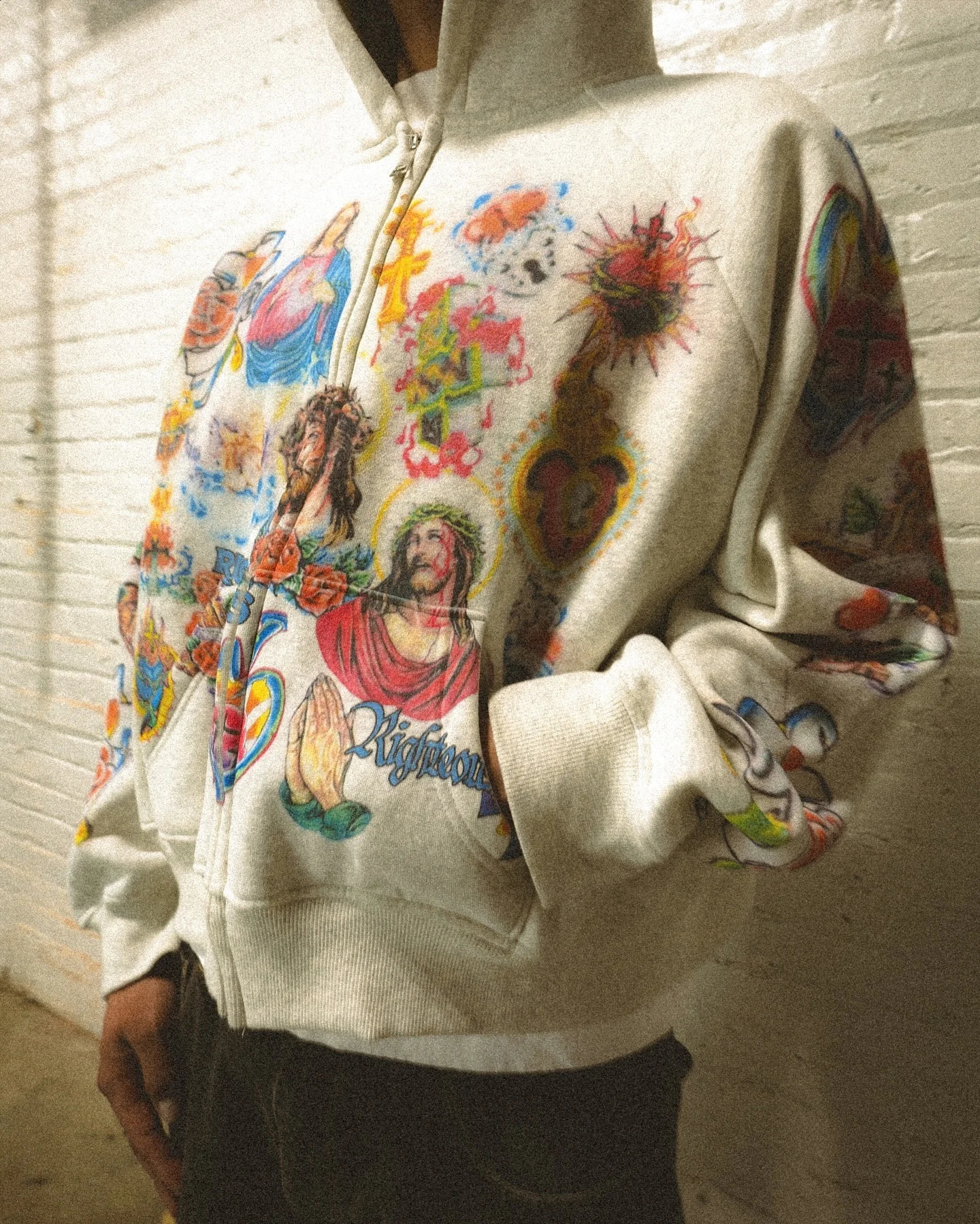 Retro Mens and Womens Hoodies Printed Personalized Patterns Y2K Style Streetwear Hooded Cardigan Long Sleeve Tops 240911