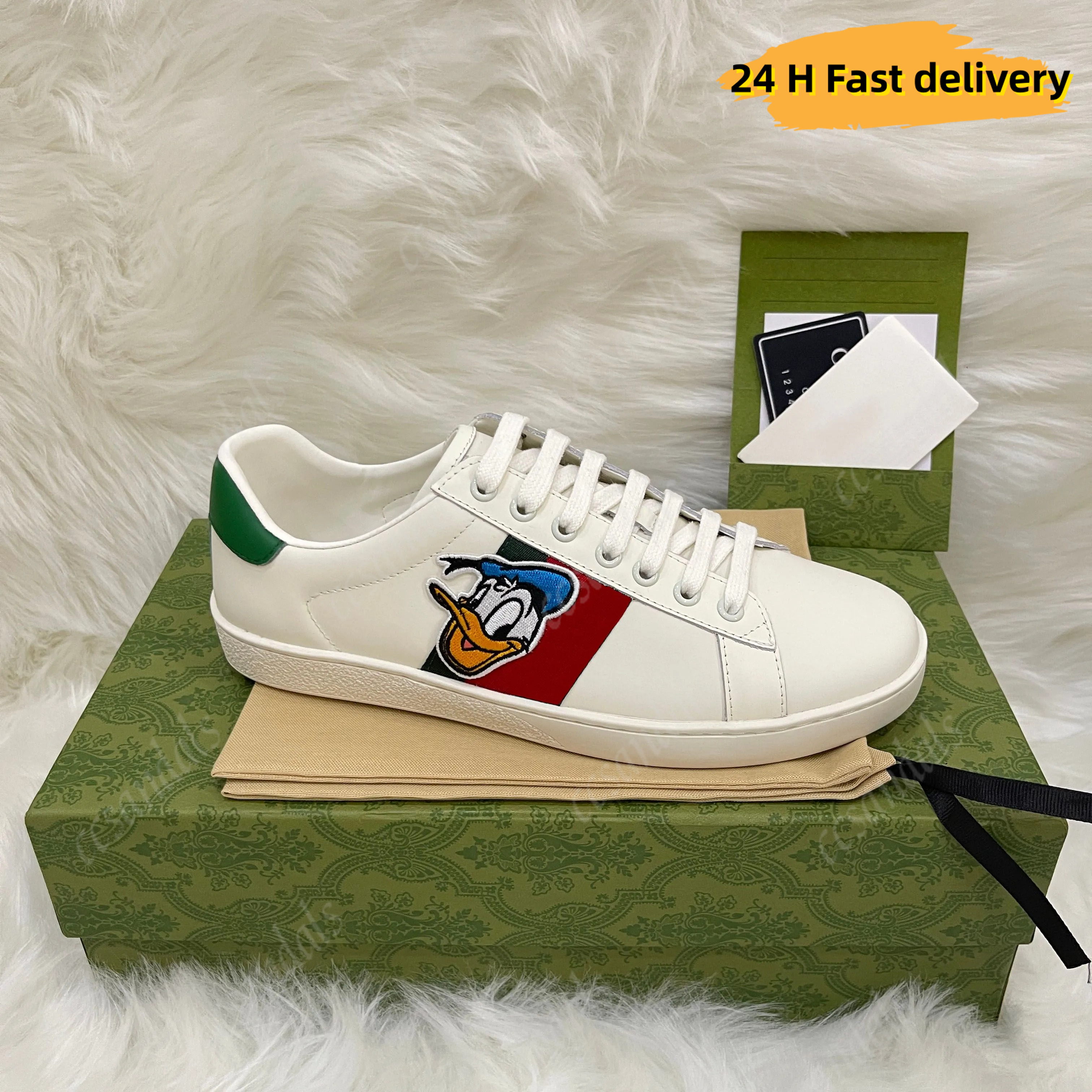 Designer distressed screener sneaker for women men snake embroidered low-top fashion ladies luxury casual flat tennis shoes white 36-45