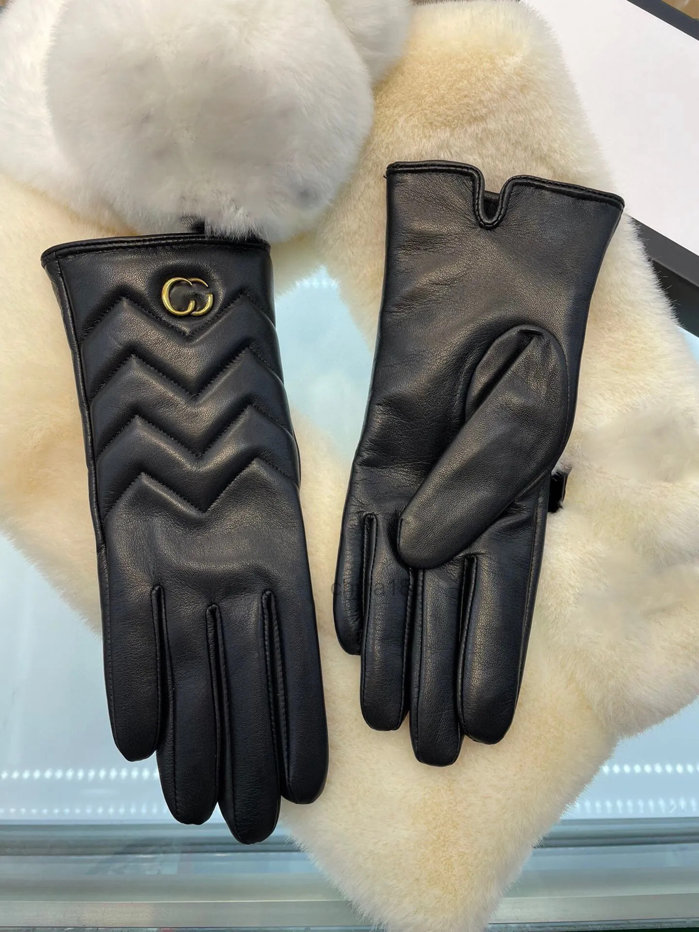 Five Fingers Gloves Five Fingers Gloves 2024 Fashion Designers Mitten Sheepskin gloves for Women Winter Luxury Mittens Genuine leather Gloves Warm Cashmere Inside