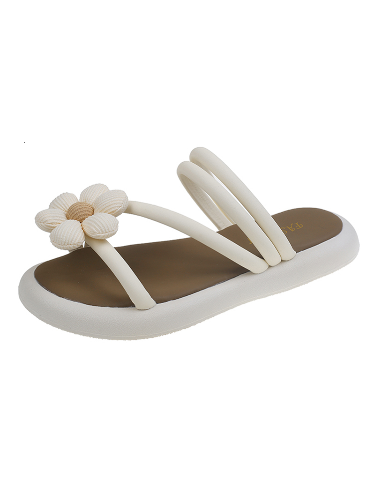 New designer slippers luxury sandals Two sandals for women wearing out 2024 new summer fashion versatile fairy style dress with ral soft soled beach s