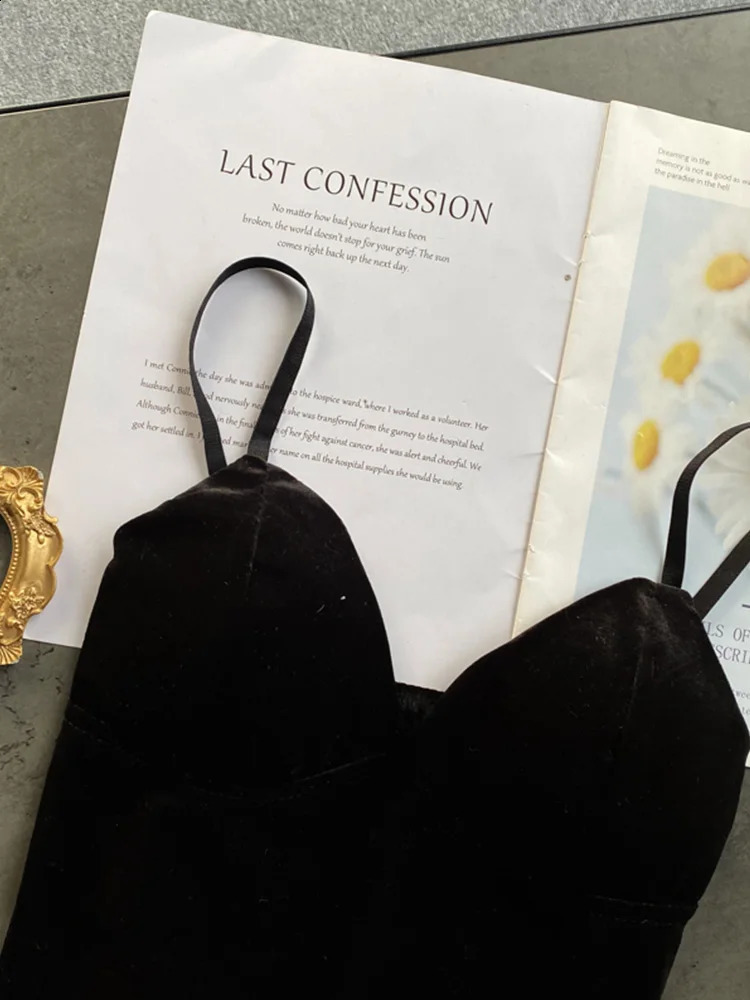 Women Retro Velour Strap Tops Summer V Neck Sleeveless Backless Slim Tank Top Chic Print Sexy Off Shoulder Short Camis 240918