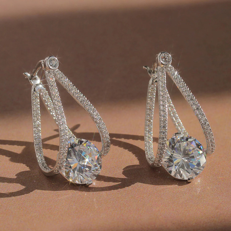 Sterg Sier Round Cut White Topaz CZ Dia Clip-on Earrings for Women