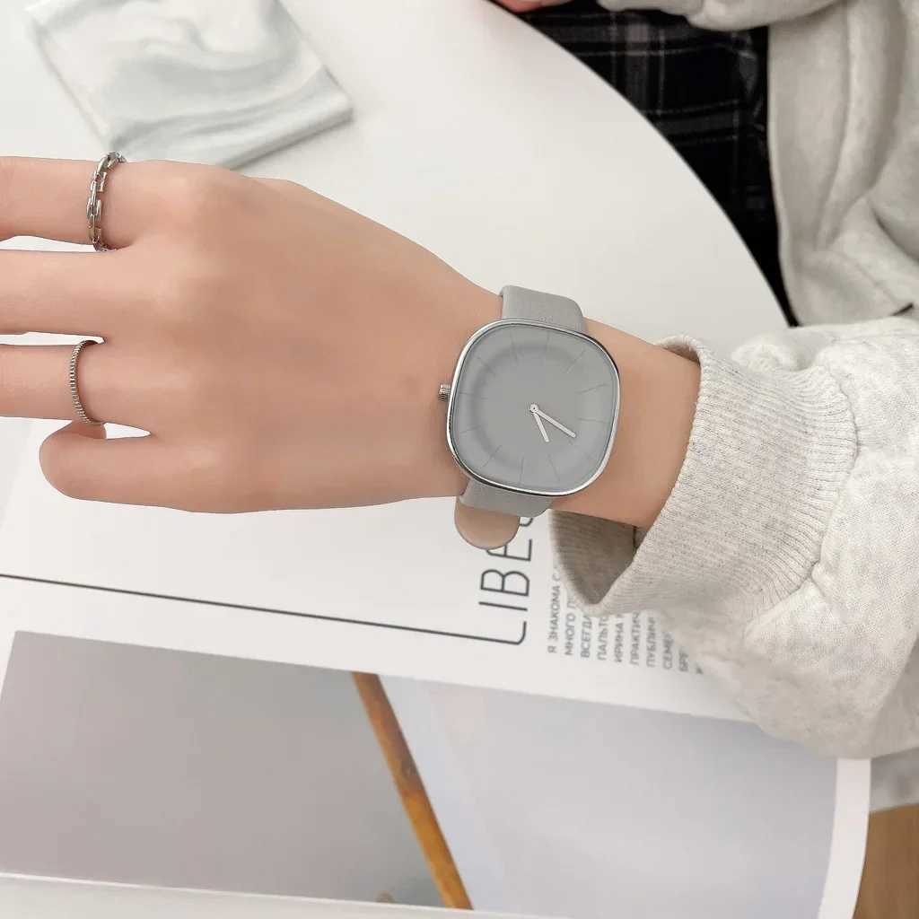 2024 Women Fashion Watch Casual Leather Belt Watches Simple Ladies Round Dial Quartz Wristwatches Dress Clock Reloj Mujer GiftX240923