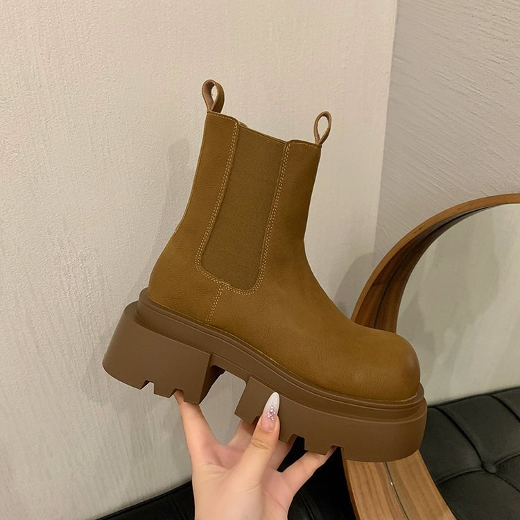 Women's Leather Boots: Stylish & Height-Boosting Chunky Heels in Black 043a