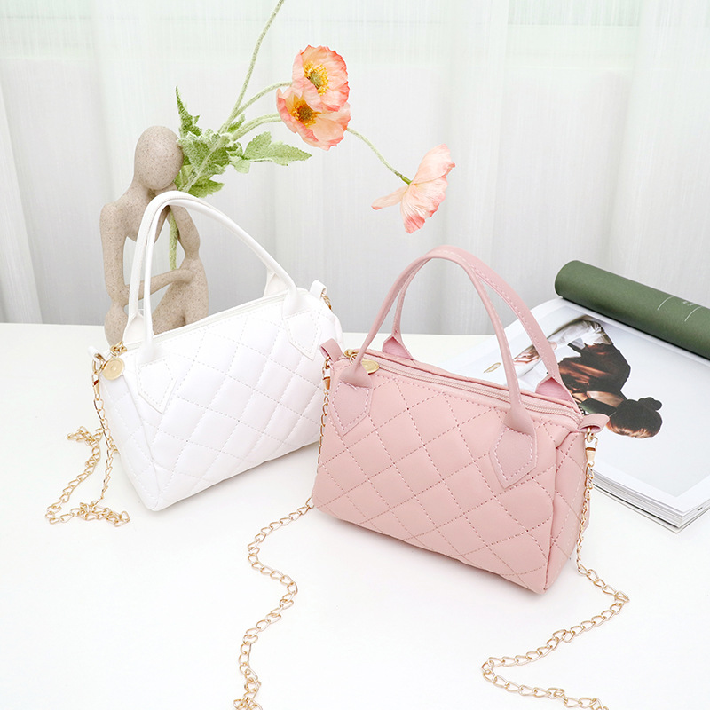 Diamond Lattice Hand Embroidered Bag 2024 Ladies Handbags Womens Casual Crossbody shoulder Bags casual PU leather handbag CSD2409231