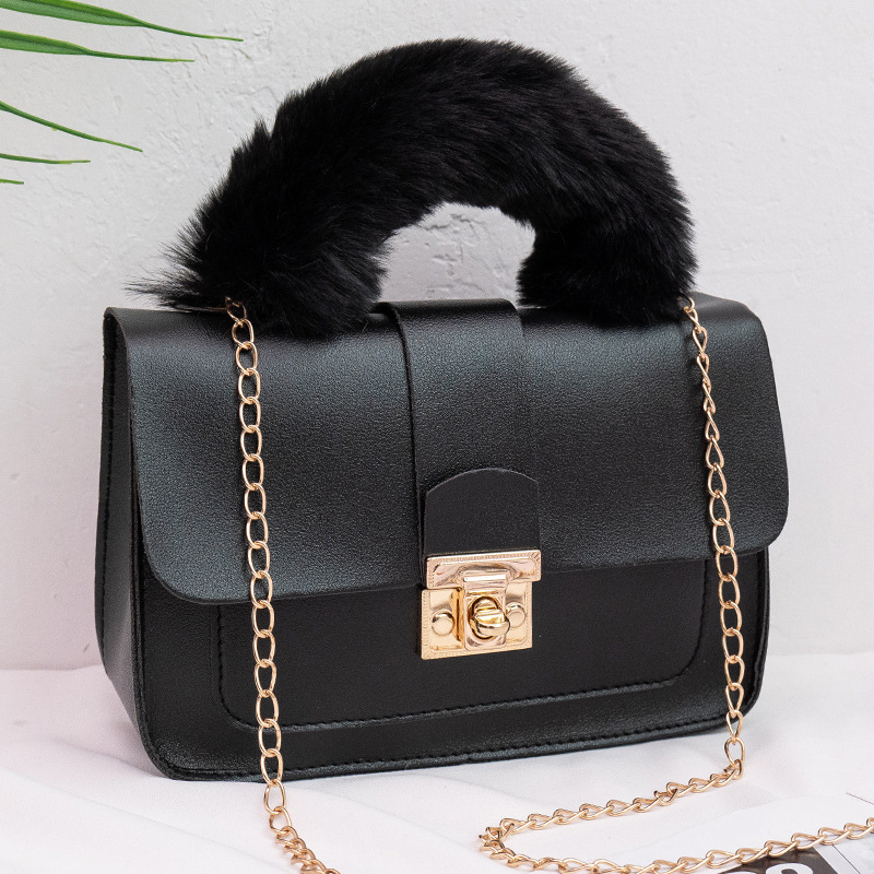 Ladies Hand Bags Designer Crossbody Bag Plush Handle Handbags Personalized Chain Fashion Bags Simple Style Shoulder Bags DPD2409232