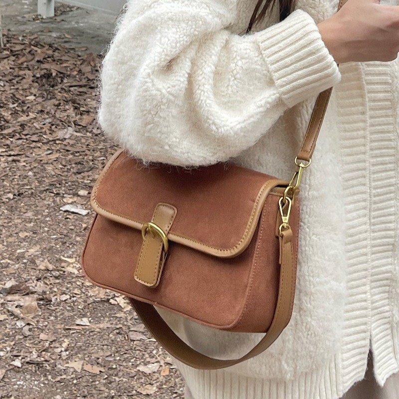2025 Autumn And Winter Bag New Light Luxury Niche Designer Armpit Bag High-end Texture V-shaped Handbag Brown Women's Crossbody Bag Wallet