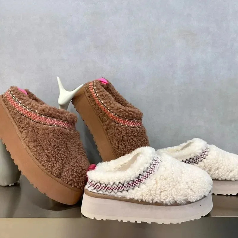 2024 New Women Fur Slippers Ankle Boots Flats Platform Short Plush Warm Flip ps Cotton Shoes Designer Brand Winter Snow Botas 9867 73f6
