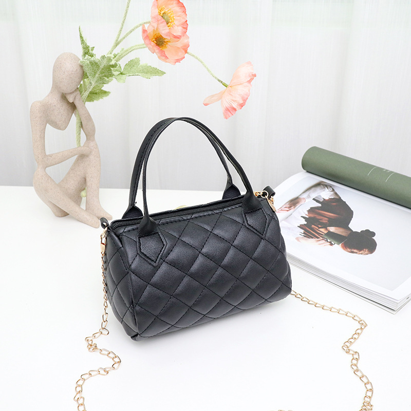 Diamond Lattice Hand Embroidered Bag 2024 Ladies Handbags Womens Casual Crossbody shoulder Bags casual PU leather handbag CSD2409231
