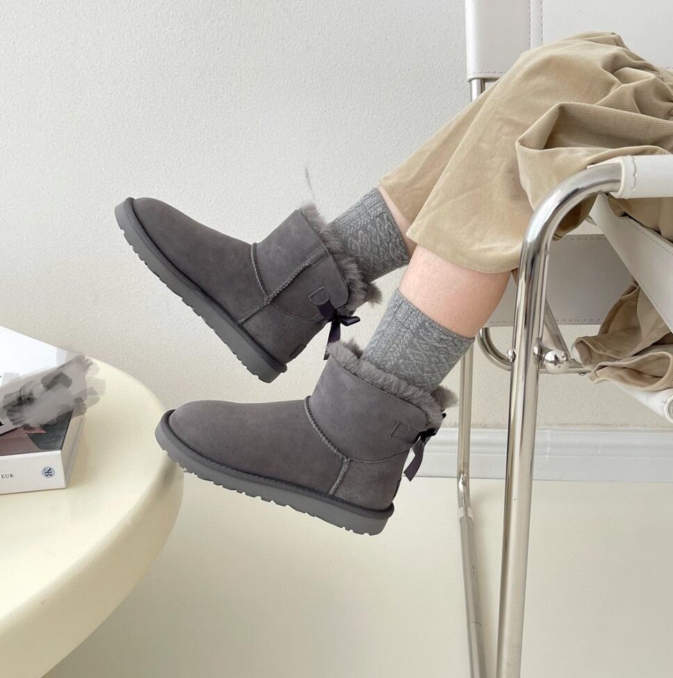 Winter 2024 New Sheepskin Mid-barrel Women's Lace-up Snow Boots
