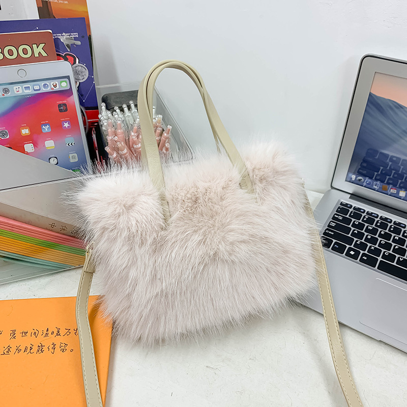 2025 Autumn And Winter New Women's Casual Handbag Multifunctional Niche Designer High-end Cross-border Plush Bag Women's Fashion Bag