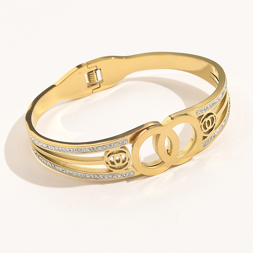 18K Gold Plated Designer Bracelet Luxury Jewelry Gifts High Quality Love Gift Jewelry for Women Waistband Stainless Steel Non Fade Letter Bracelet Bangle Wholesale