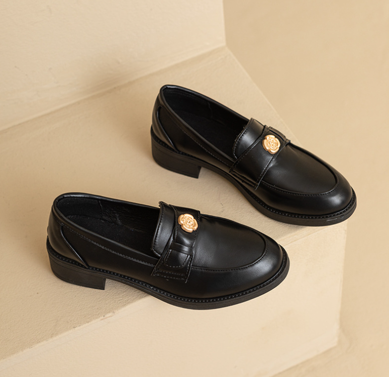 Women Casual Shoes Leather Shoes Vintage Design Loafers Shoes Slip On France Gentle Style Fashion Triple Black Brown Free shipping