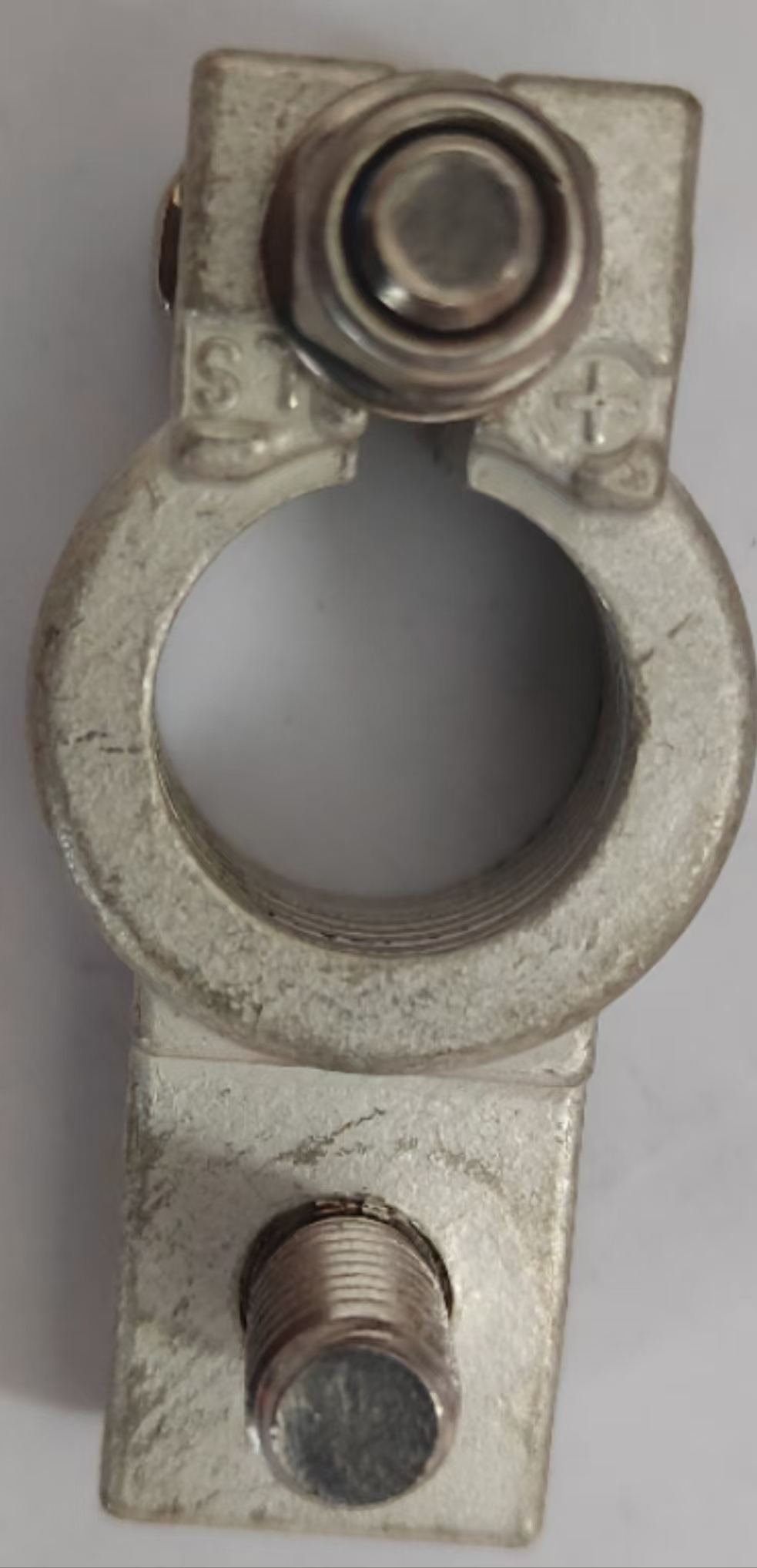 Automotive Positive Battery Clamp Terminals - Reliable Connection Device