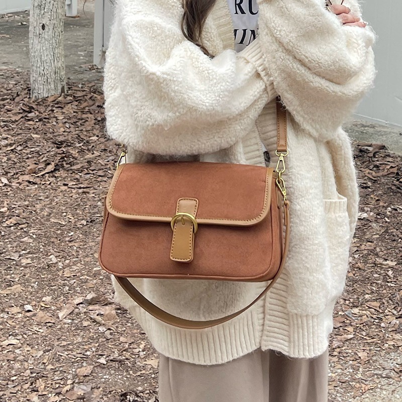 2025 Autumn And Winter Bag New Light Luxury Niche Designer Armpit Bag High-end Texture V-shaped Handbag Brown Women's Crossbody Bag Wallet