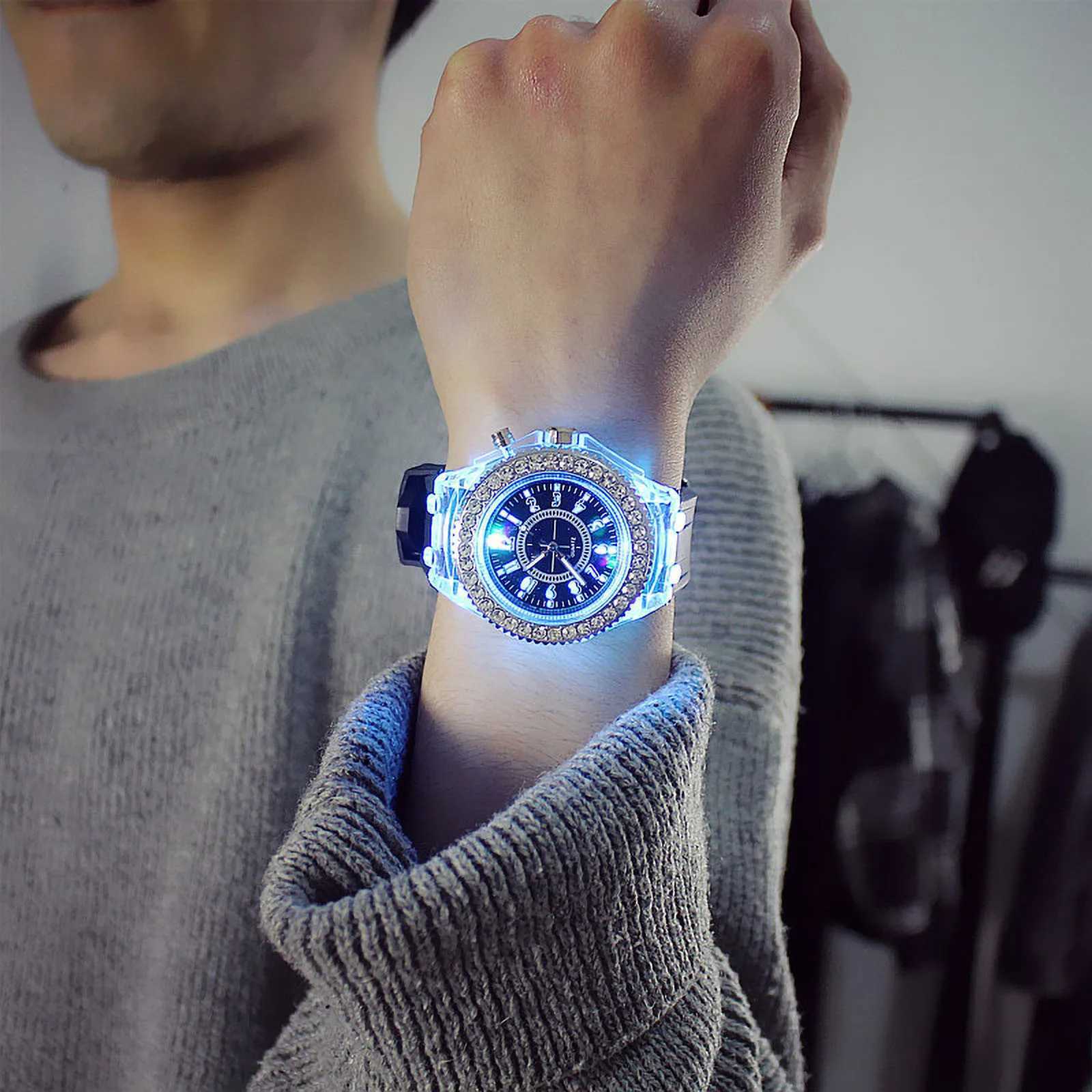 Luxury Women Watch Fashion Rhinestone Quartz Ladies Luminous Electronic Led Wristwatch Female Stainless Steel Watch Pvc StrapX240923