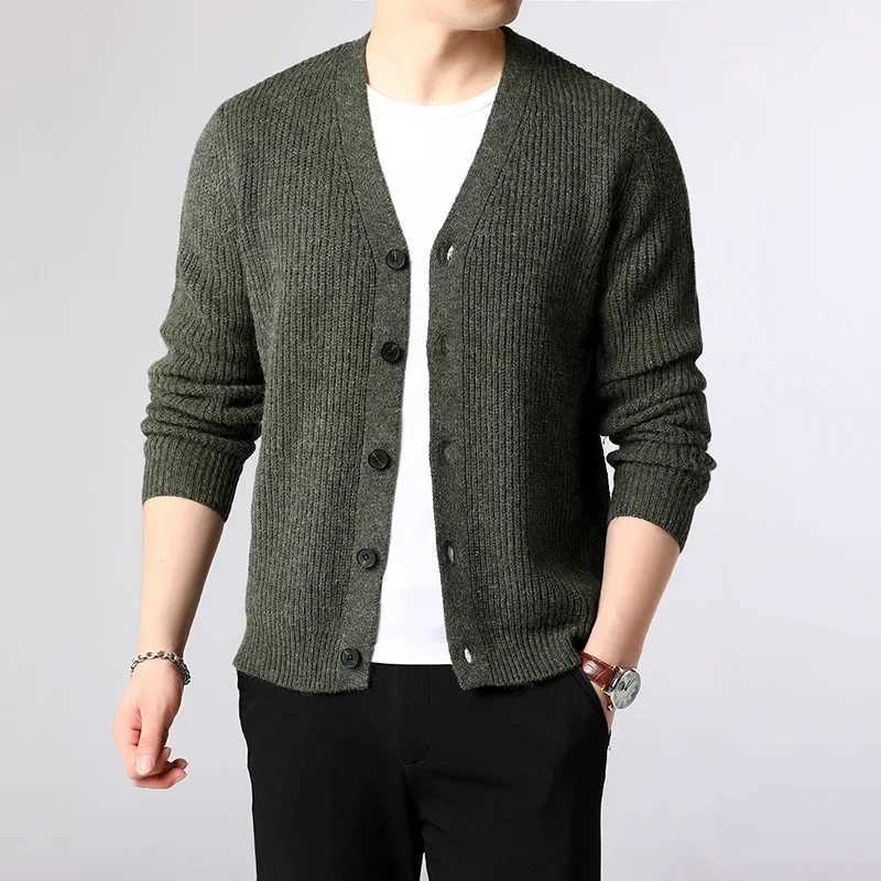 Autumn and winter mens knitted cardigan Korean long sleeved slim button top sweater orange knitted mens knitted top size Xxxl CL240923