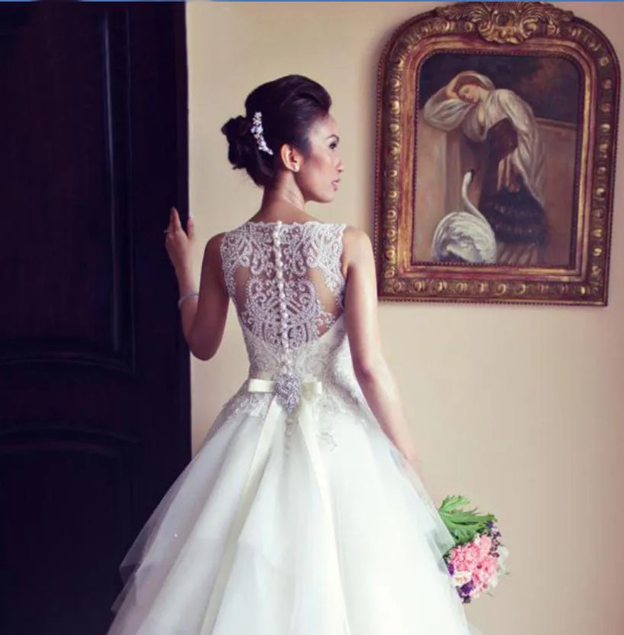 Newest Elegant Sleeveless Crystal Wedding Dresses Fashion White A e Princess Tulle Bridal Gowns Long W1016 High Quality Stunning Top