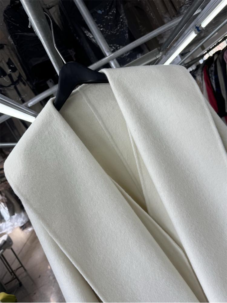 Scarf Design Office Lady Short Woolen Jackets 2024 Autumn And Winter V-Neck Elegant Loose Women 100% Wool Coats Outerwear