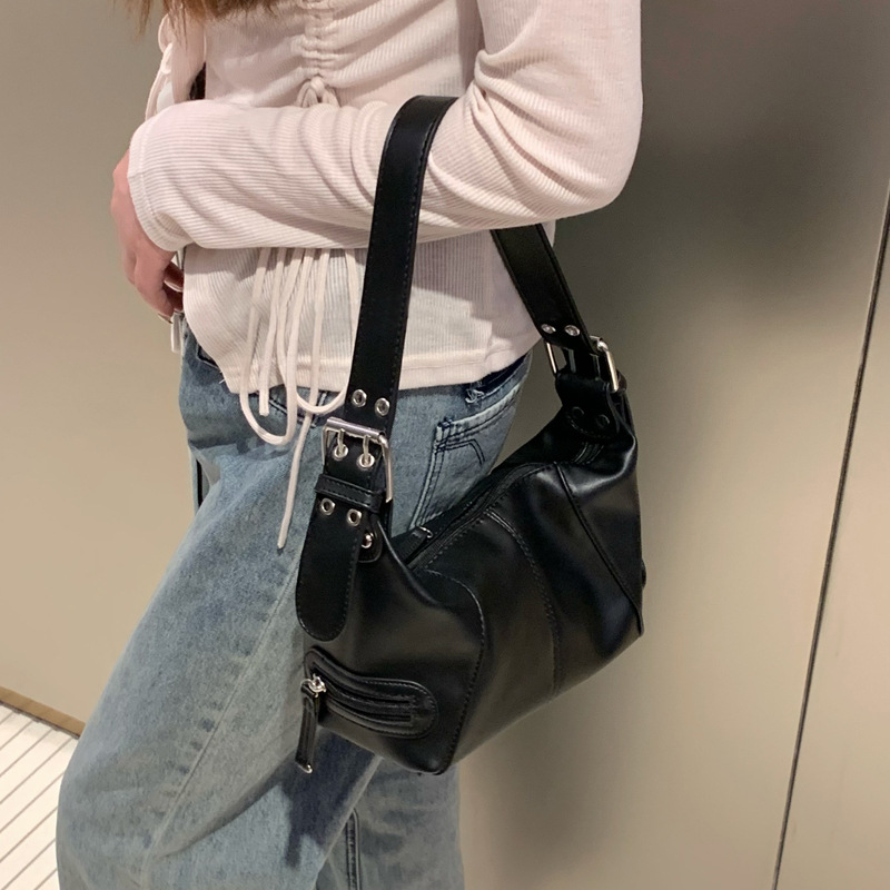 Cool drag girl niche design leather zipper single shoulder hand underarm bag retro Europe and America 2024 new bag