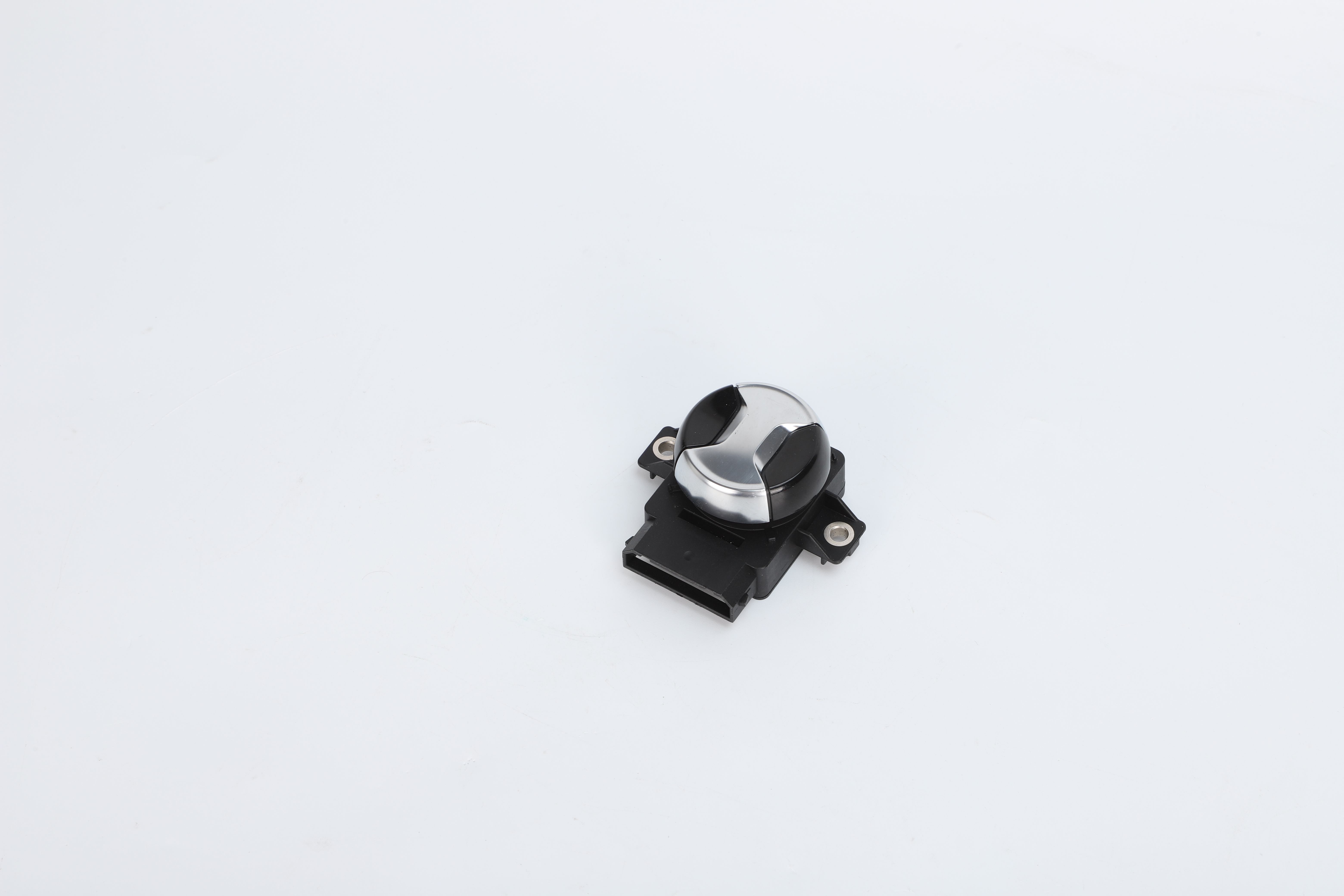 Adjustable Four-Way Waist Support Switches for Comfort and Ease of Use