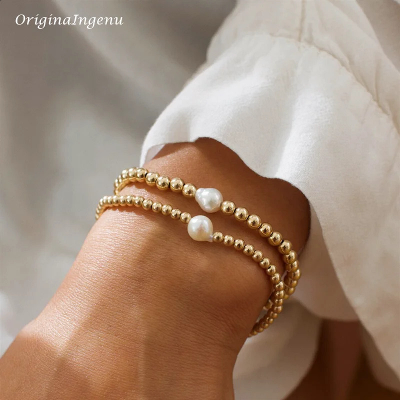 Freshwater Pearl Bracelet: Gold-Plated Waterproof Beaded Jewelry for Boho Chic Bridal Style 4