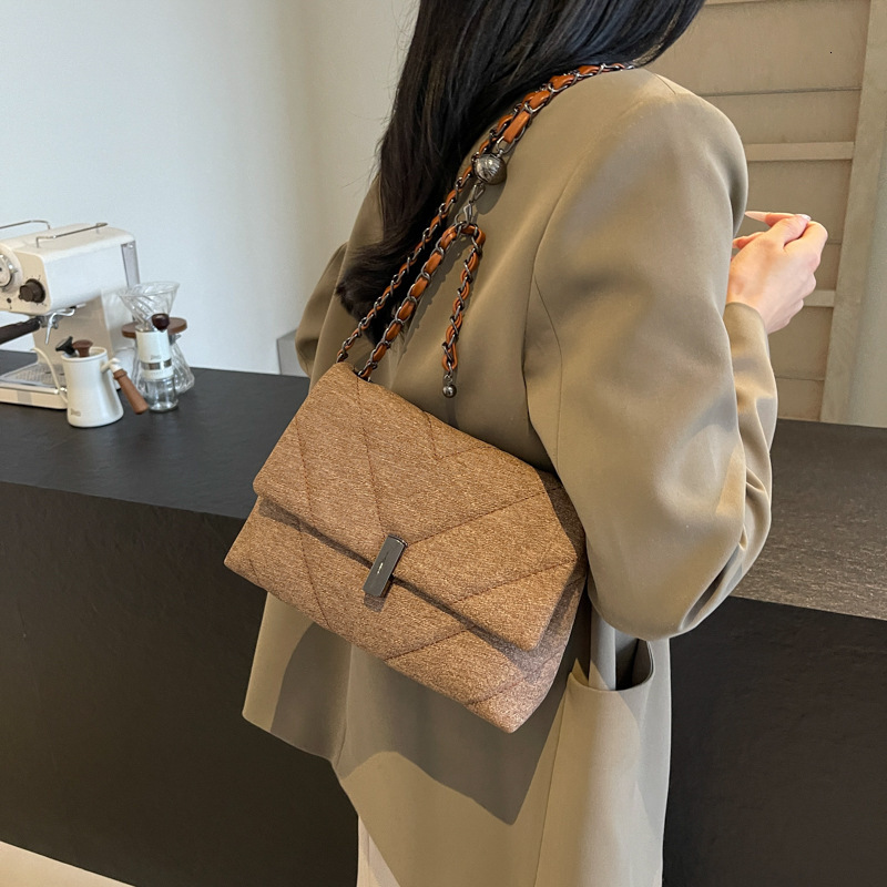 Light Luxury Denim Underarm Women's 2025 New Minimalist Fashion Designer Crossbody Bag Chain Crossbody Plaid Single Shoulder Small Square Bag Min