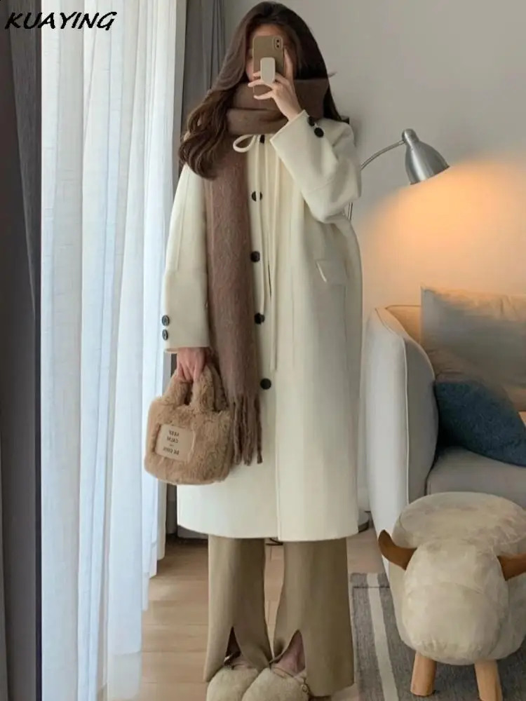 Korean Woolen Coat for Women Single Breasted Hepburn Style Loose Thickened Outerwear Overcoat Winter Female Clothes Warm Cloak 240918
