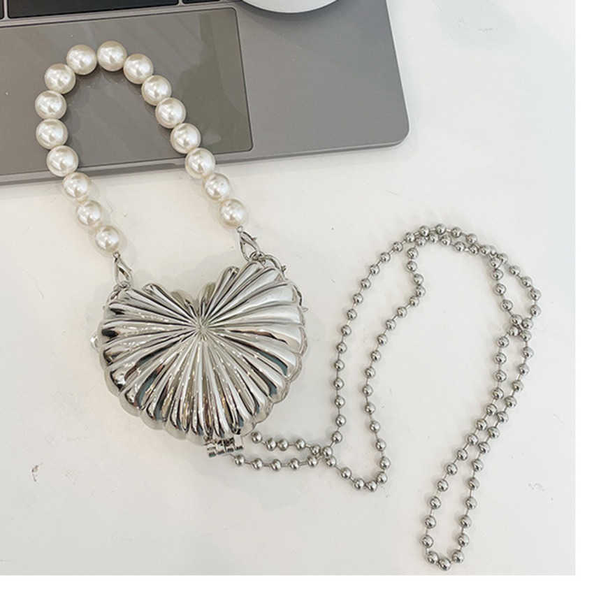 Clutch Bag Summer New Handheld Mini Metal Designer Bag Elegant Banquet Bag Love Chain Shoulder Cross Shoulder Womens Bag 240920