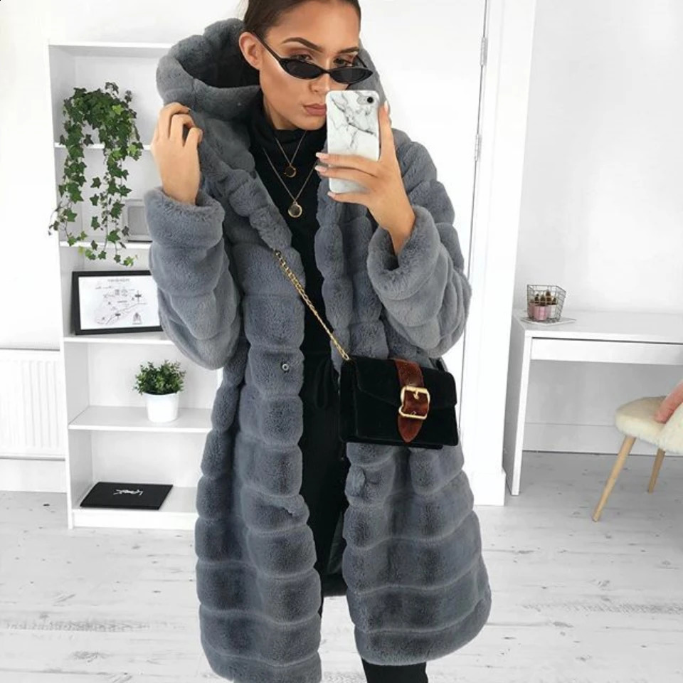 2023 Cross border Loose Fall Winter Versatile Fur Thickened Hooded Womens Mink Fur Coat 240921
