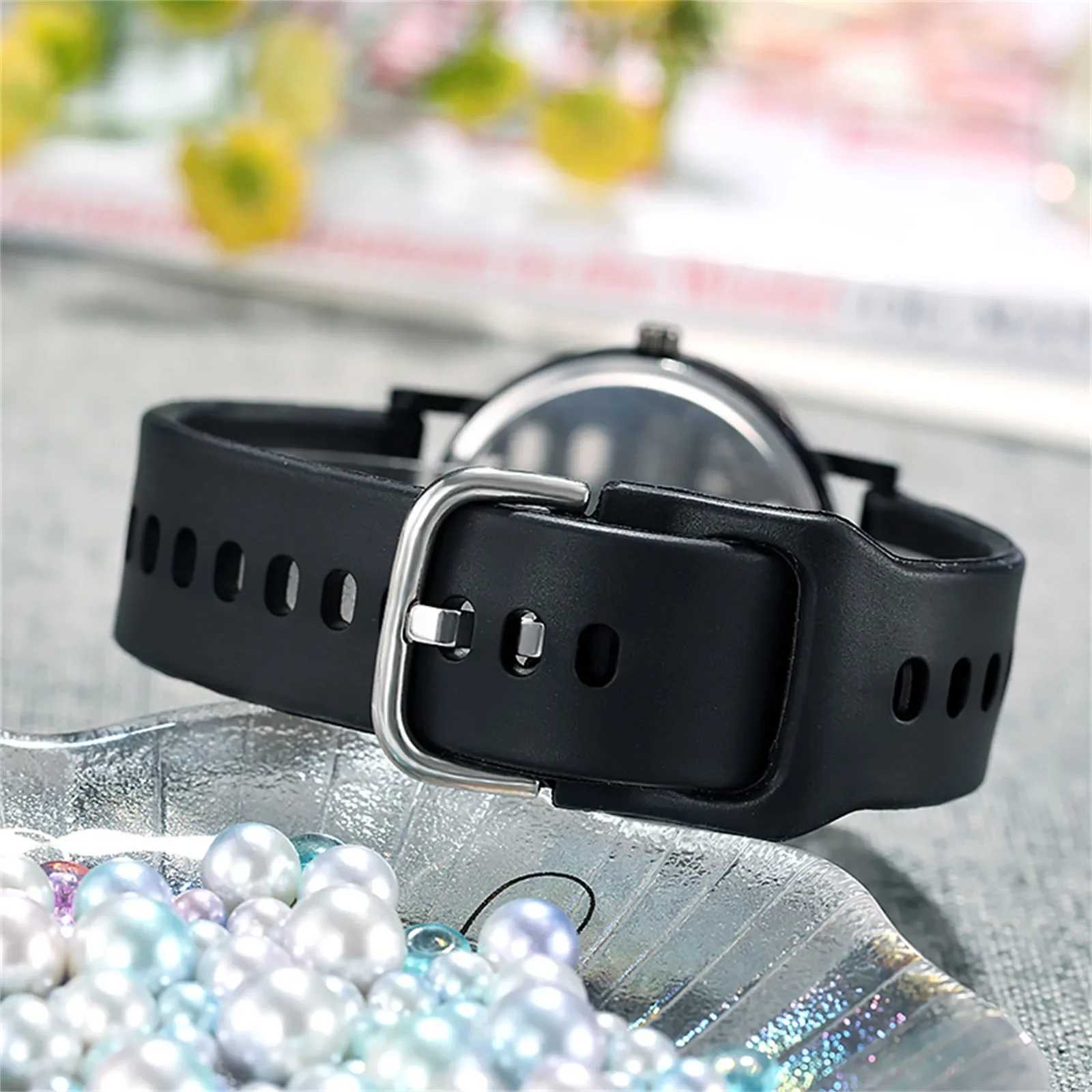 Multi Color Silicone Strap Watch for Students Quartz Minimalist Watch Digital Ins Watches for Women Fashion Round Dial RelogioX240923
