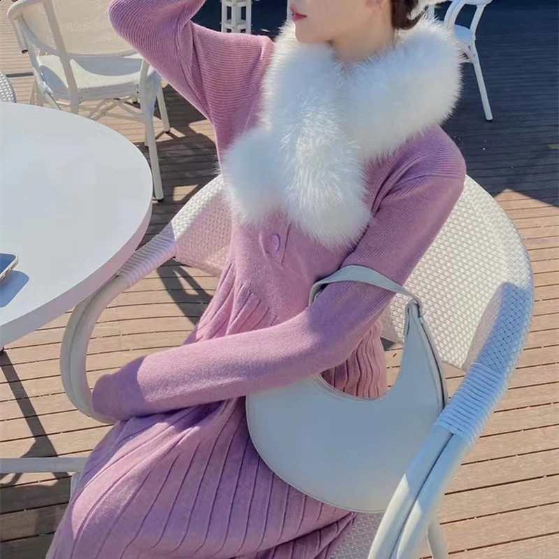 2024 Elegant and Sweet AutumnWinter Casual Womens Sweater Dress Korean Slim fit Horn Big Swing V-neck Long Sleeve 240913
